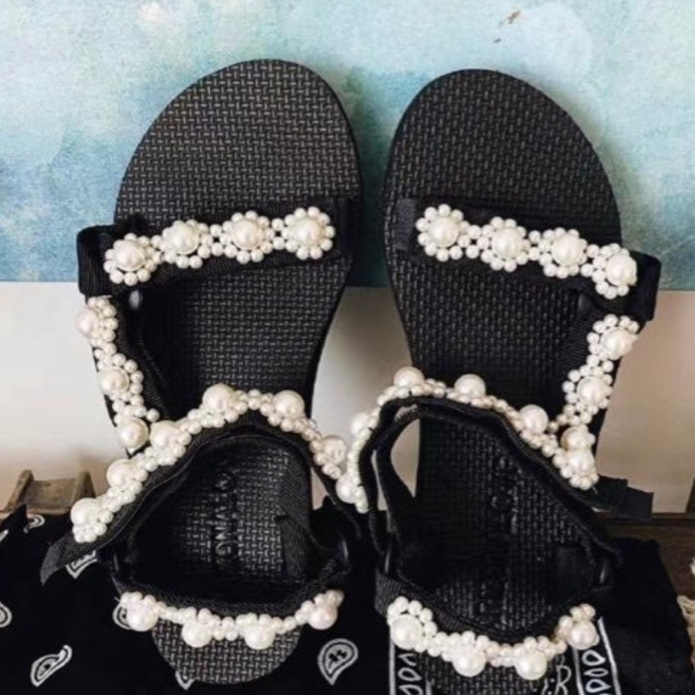 Arizona Love Trekky Faux Pearl Sandals